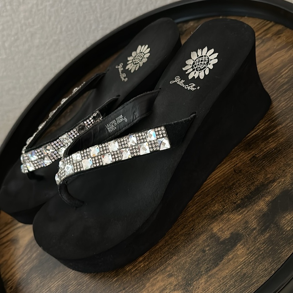 Yellow Box Bling - Picture 3 of 4